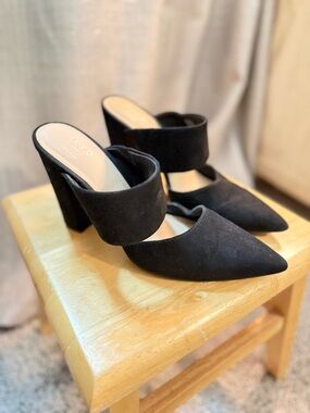 Apt. 9 Black Pointed-Toe Suede Block Heel Mules
